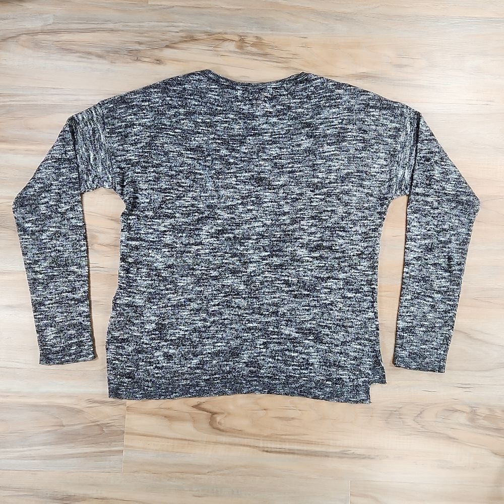 🐞H&M Divided Black Marled Lightweight Hi-Low Sweater Medium - Picture 2 of 11